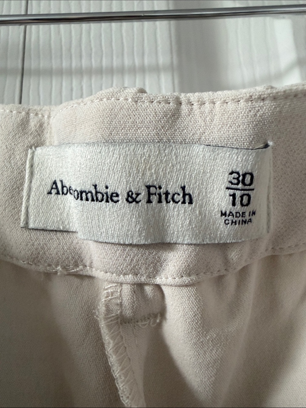 131-Abercrombie & Fitch Off-White Wide Leg Trousers 30x29 heavy fabric - Picture 4 of 6